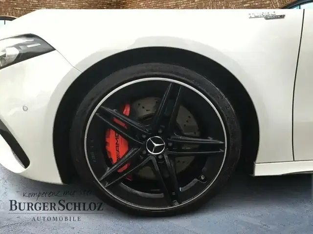 Mercedes-Benz A 45 AMG