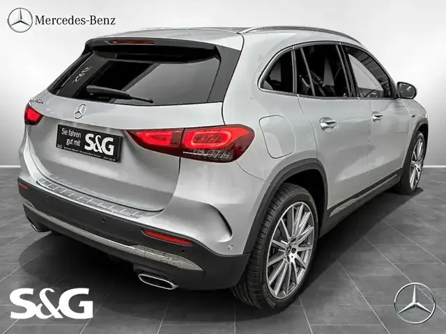 Mercedes-Benz GLA 250