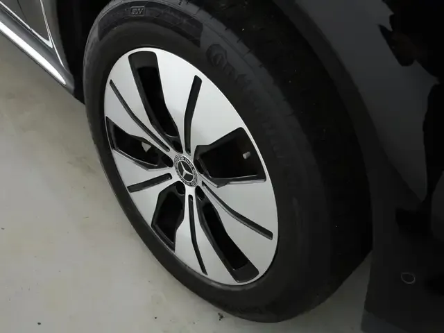 Mercedes-Benz EQC 400