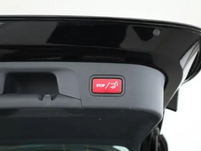 Mercedes-Benz EQC 400