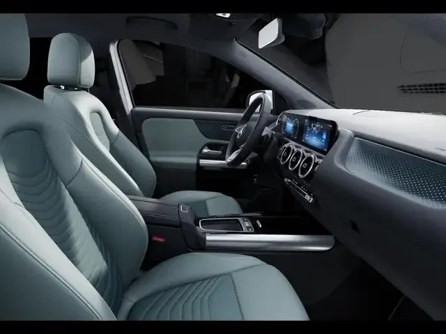 Mercedes-Benz GLA 220