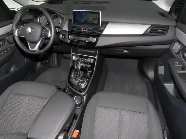 BMW 220