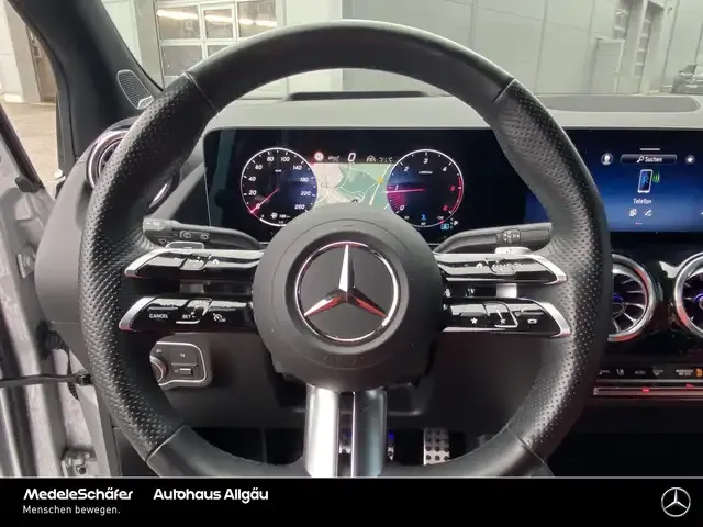 Mercedes-Benz B 220