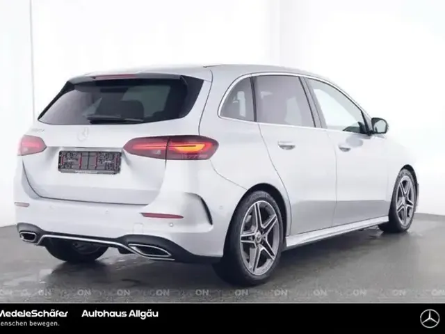 Mercedes-Benz B 220