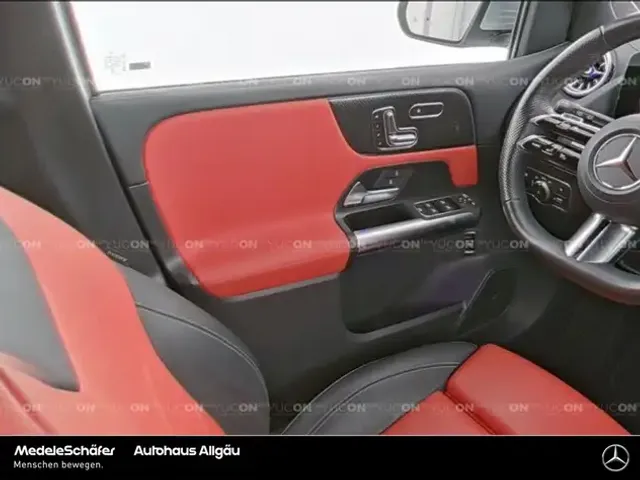 Mercedes-Benz B 220