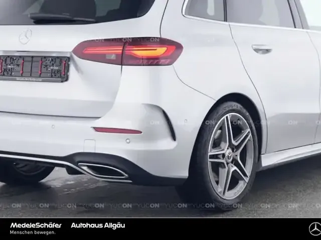Mercedes-Benz B 220