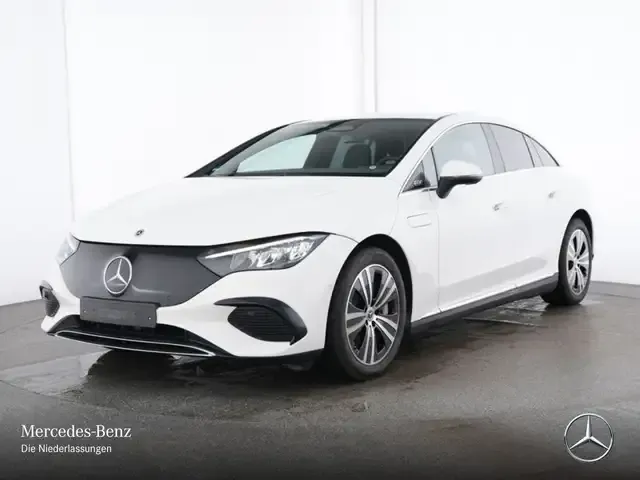 Mercedes-Benz EQE 300