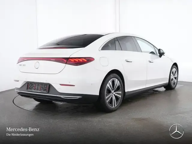 Mercedes-Benz EQE 300