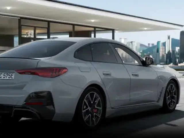 BMW i4