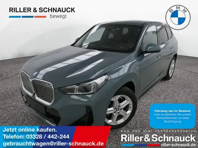BMW iX1