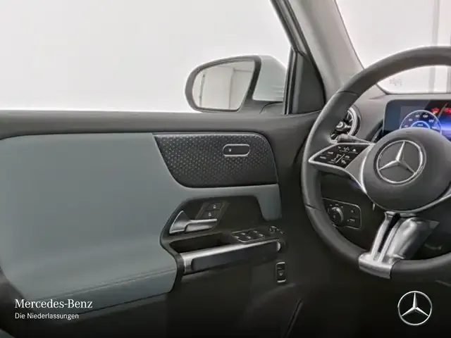 Mercedes-Benz EQB 250