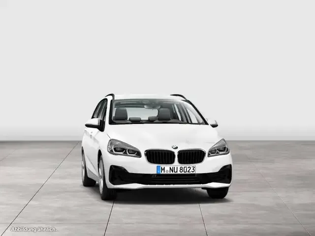 BMW 218