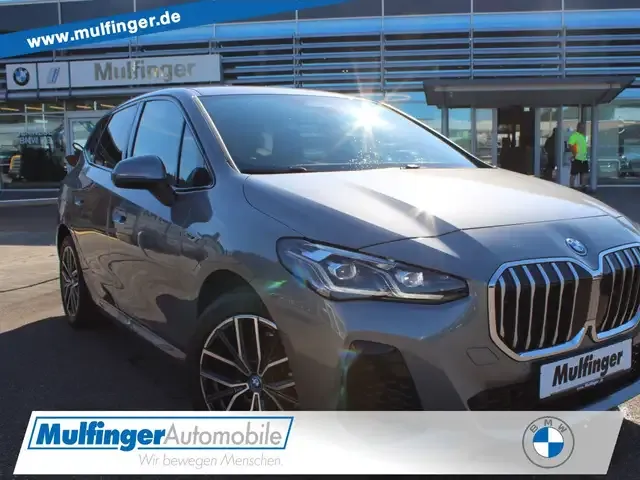 BMW 225