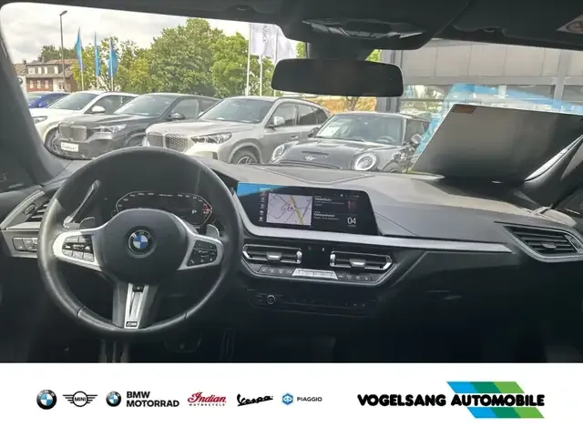 BMW 235