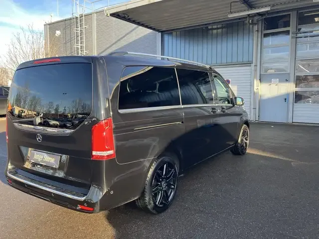 Mercedes-Benz V 250