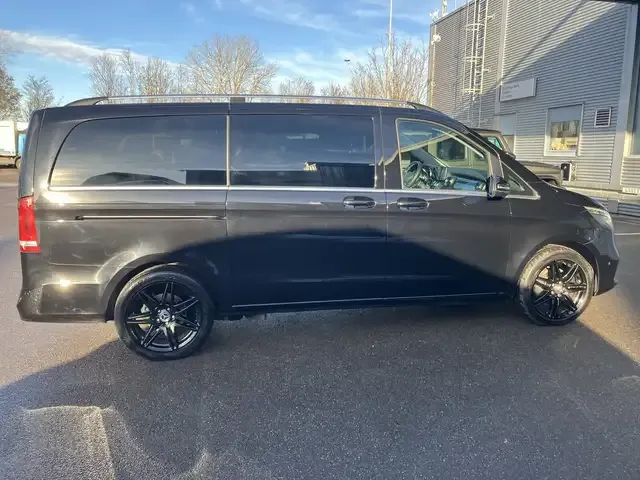 Mercedes-Benz V 250