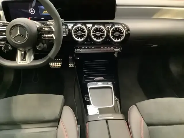 Mercedes-Benz CLA 45 AMG