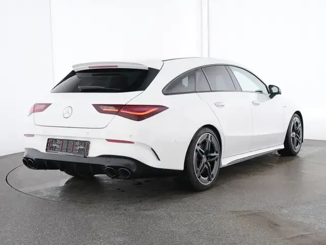 Mercedes-Benz CLA 45 AMG