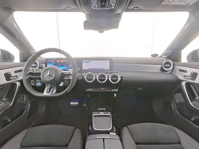Mercedes-Benz CLA 45 AMG