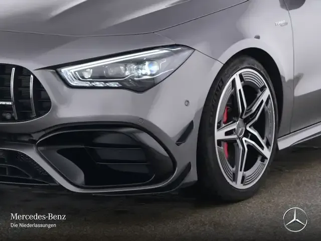 Mercedes-Benz CLA 45 AMG