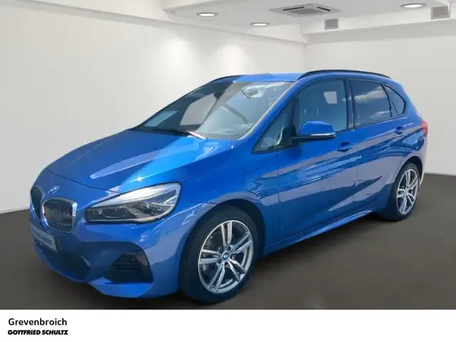BMW 225