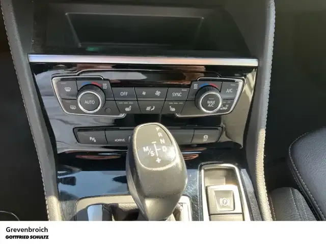 BMW 225