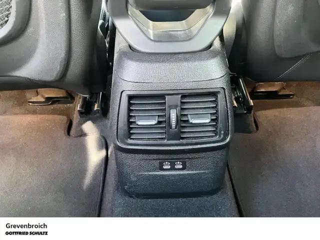 BMW 225