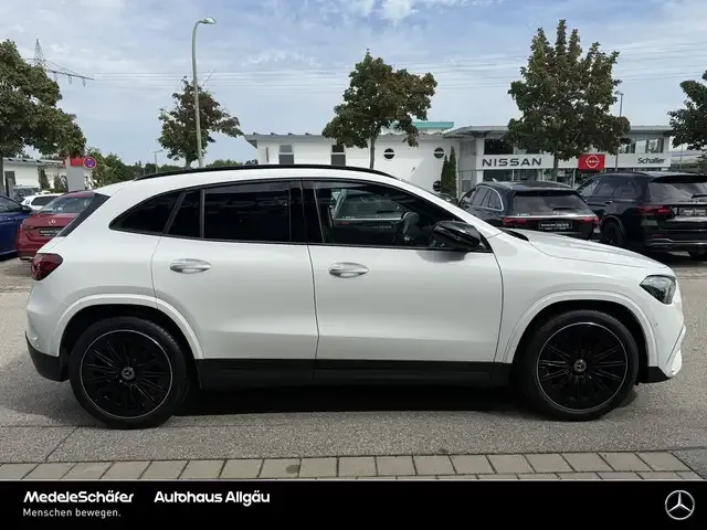 Mercedes-Benz GLA 200