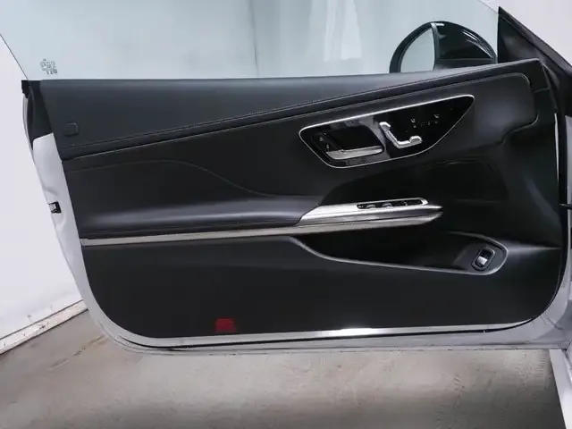 Mercedes-Benz CLE 200