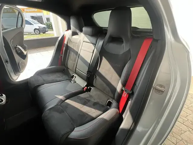 Mercedes-Benz A 35 AMG