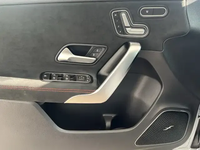 Mercedes-Benz A 35 AMG