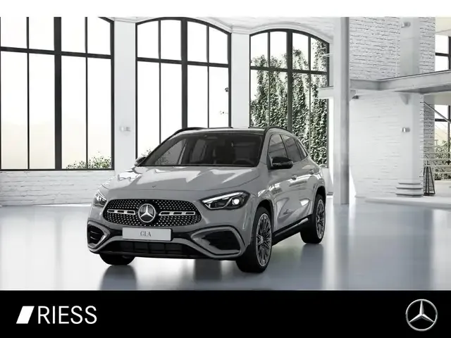 Mercedes-Benz GLA 220