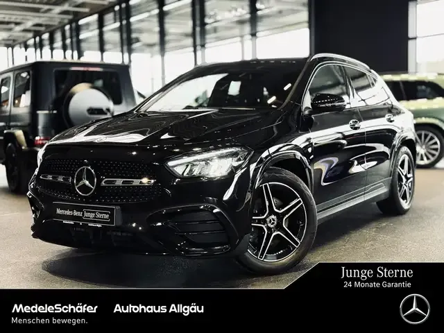 Mercedes-Benz GLA 200