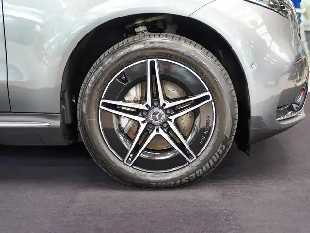 Mercedes-Benz EQC 400