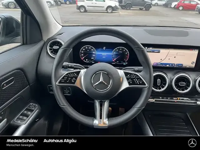 Mercedes-Benz GLA 180