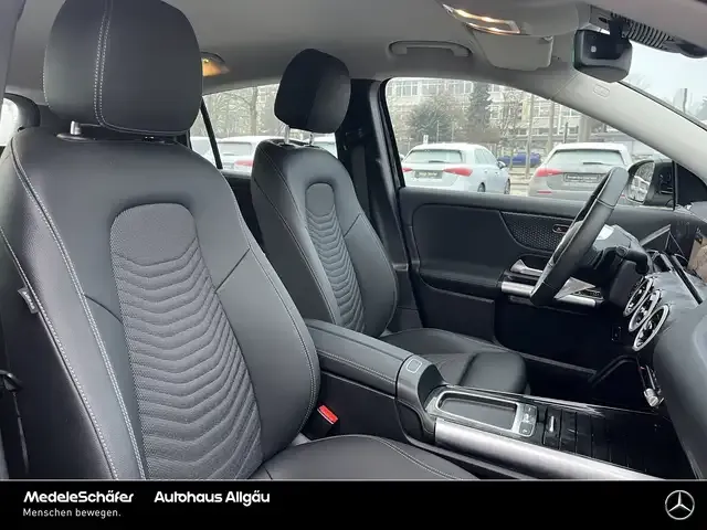 Mercedes-Benz GLA 180