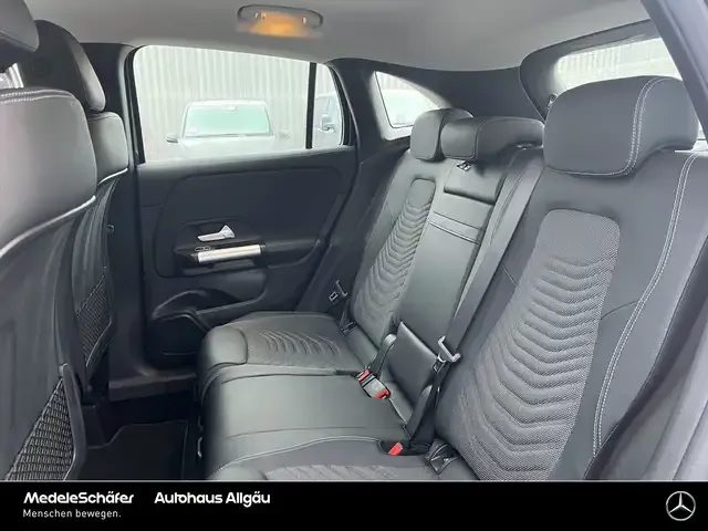 Mercedes-Benz GLA 180