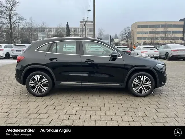 Mercedes-Benz GLA 180