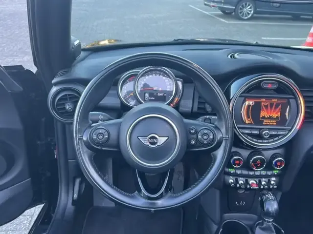 MINI Cooper Cabrio