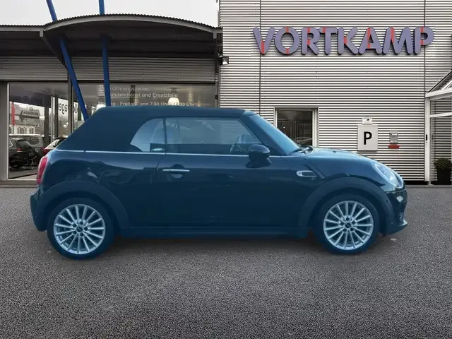 MINI Cooper Cabrio
