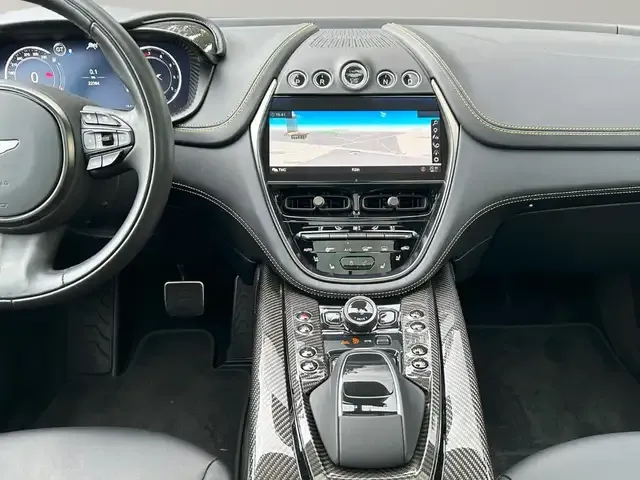 Aston Martin DBX