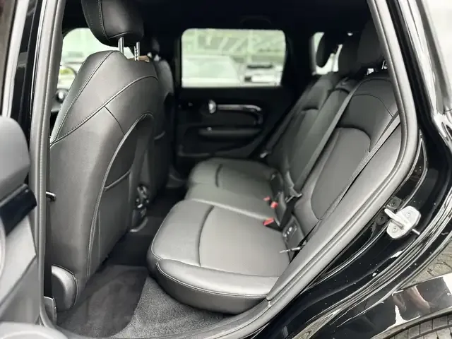 MINI Cooper Clubman