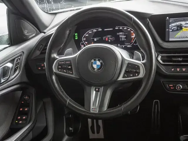 BMW 235
