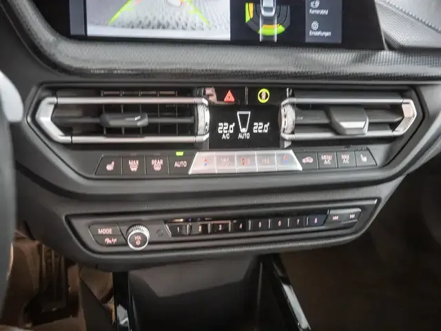 BMW 235