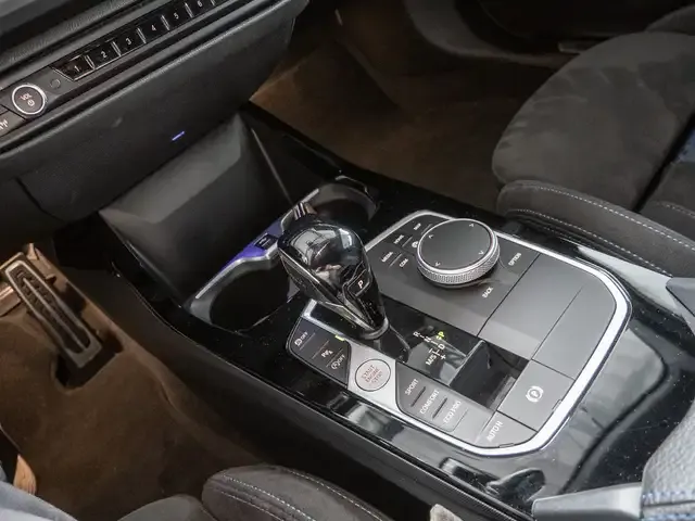 BMW 235