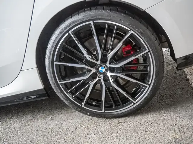 BMW 235