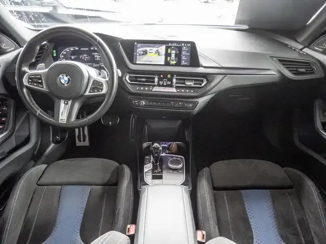 BMW 235