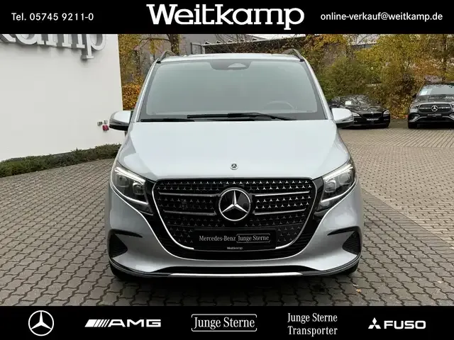 Mercedes-Benz V 220