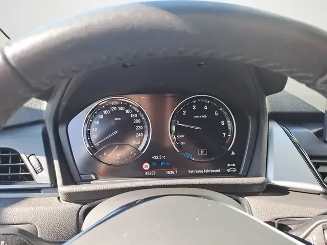 BMW 225