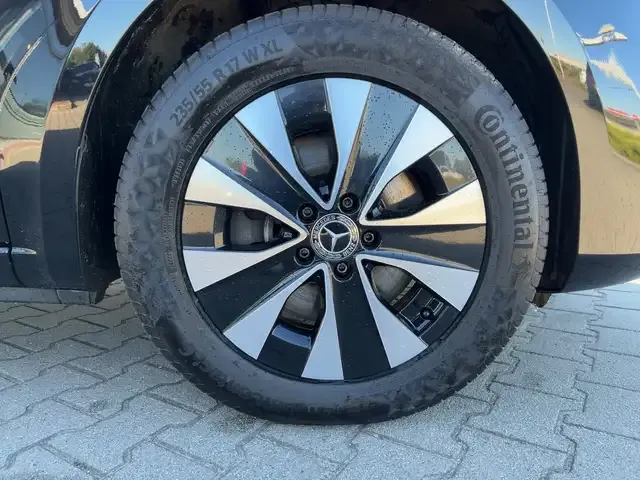 Mercedes-Benz V 250